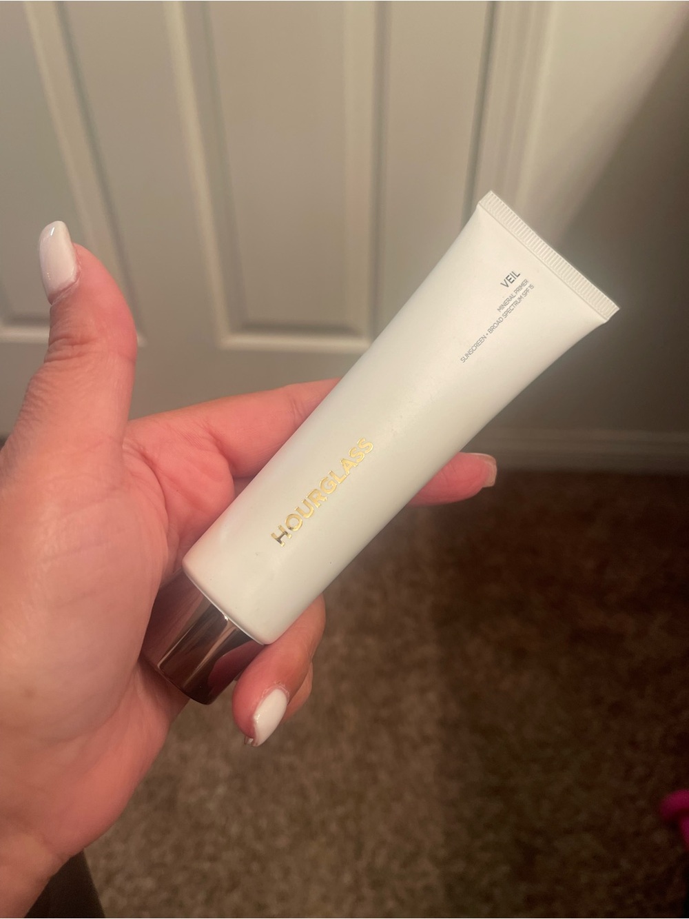 Hourglass Veil Primer - White Tube with Gold Logo